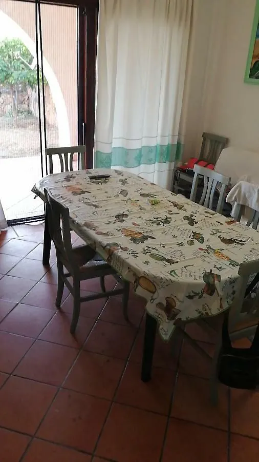 فيلا Cala Delfino غولفو أرانتْشي