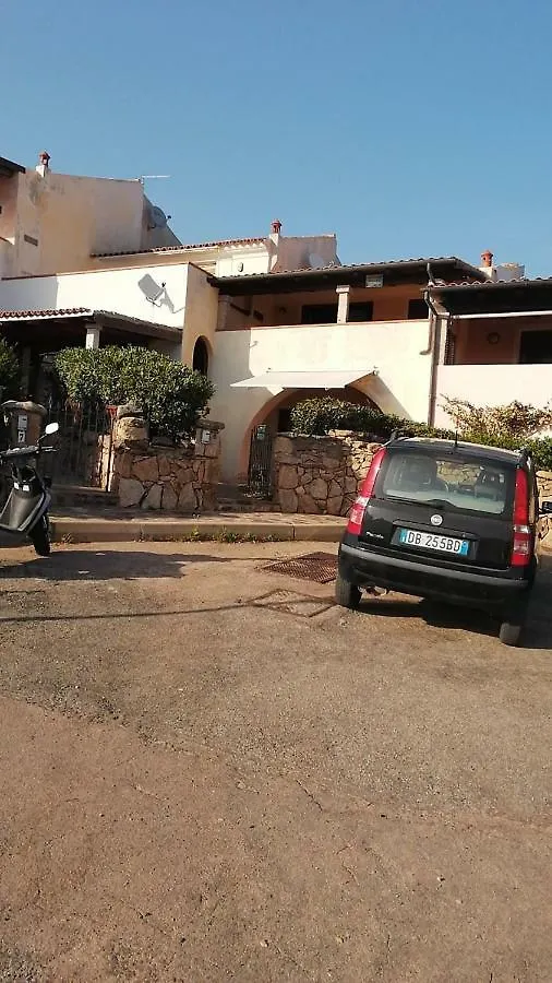 بيت للعطل فيلا Cala Delfino غولفو أرانتْشي
